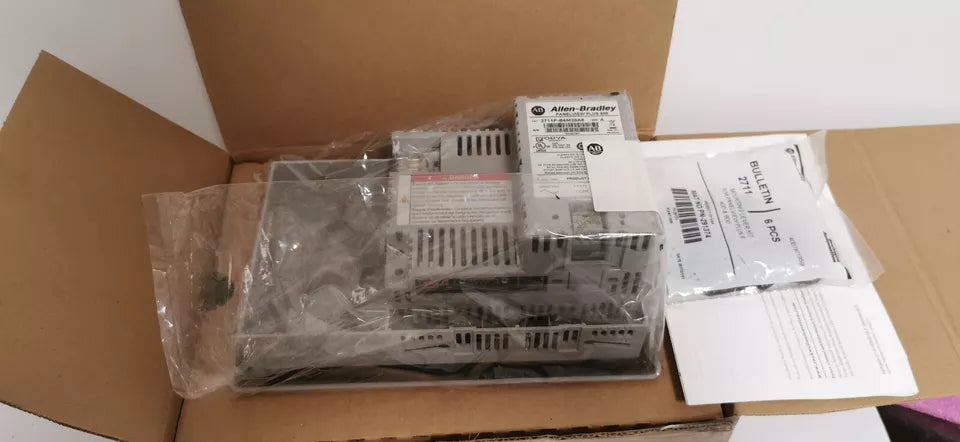 Allen Bradley 2711P-T6M20A8